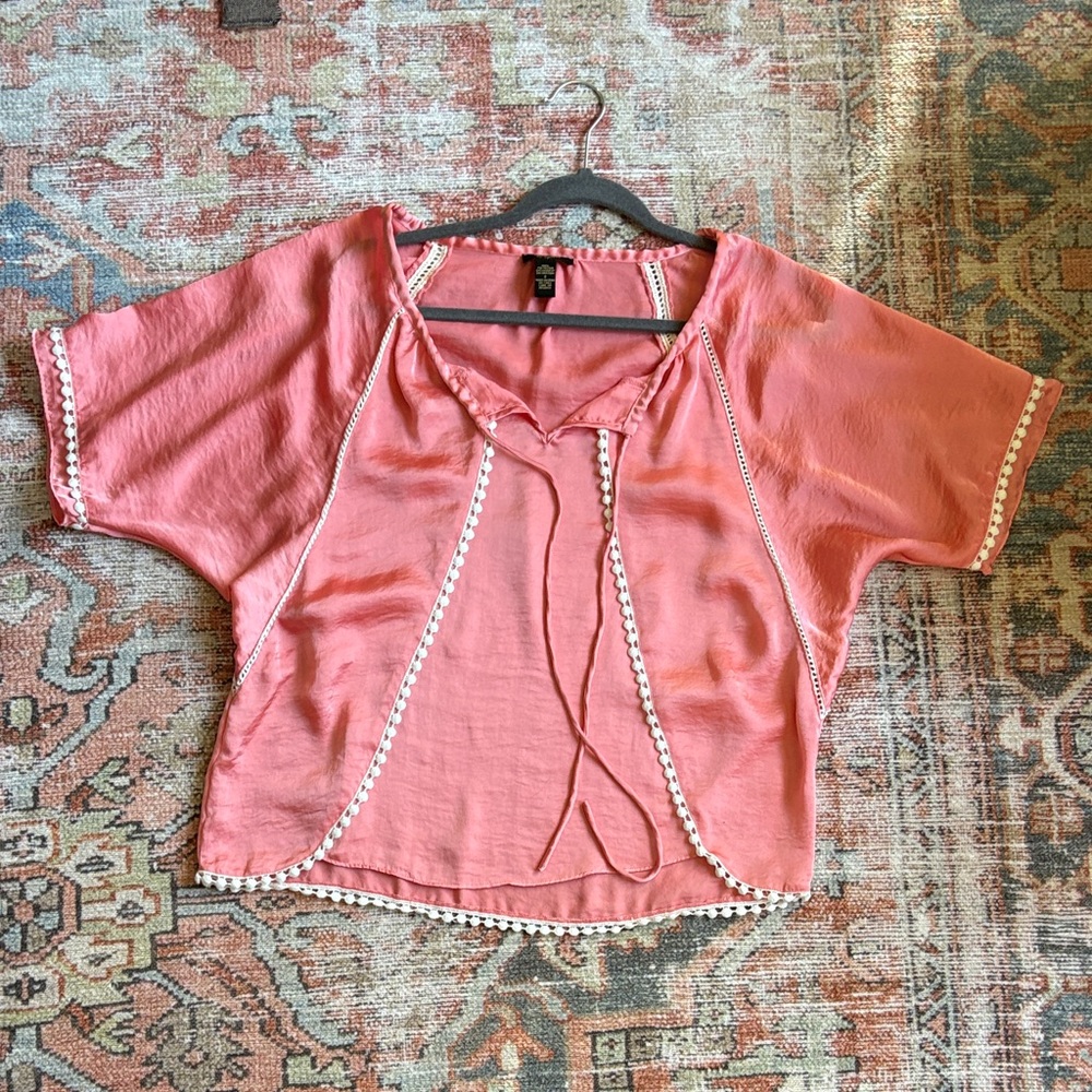 Cupio Coral Blouse with White Accents